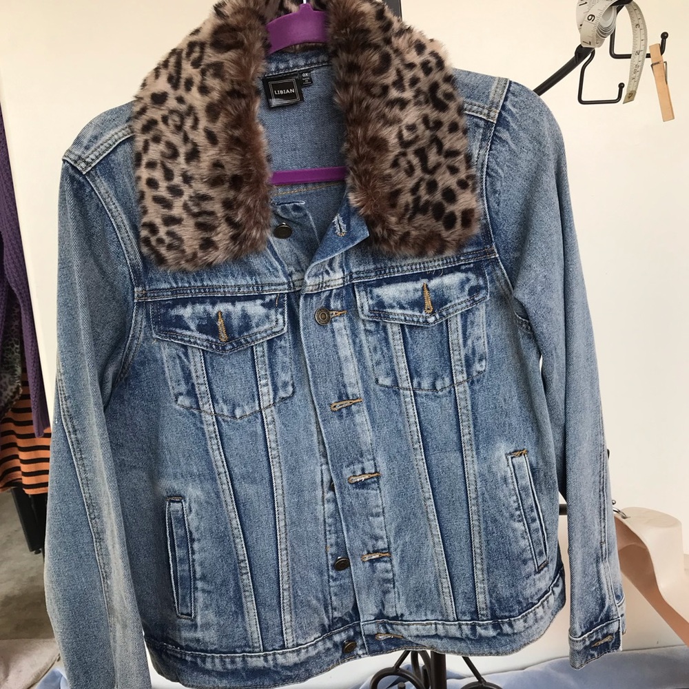Faux leopard print fur denim jacket